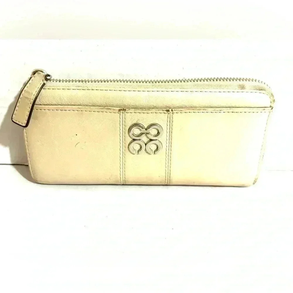 Coach vintage beige leather wallet